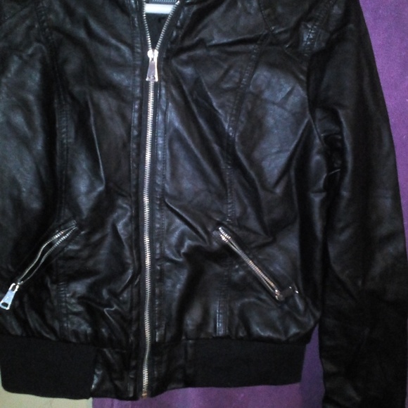 Leather jacket - Picture 5 of 5